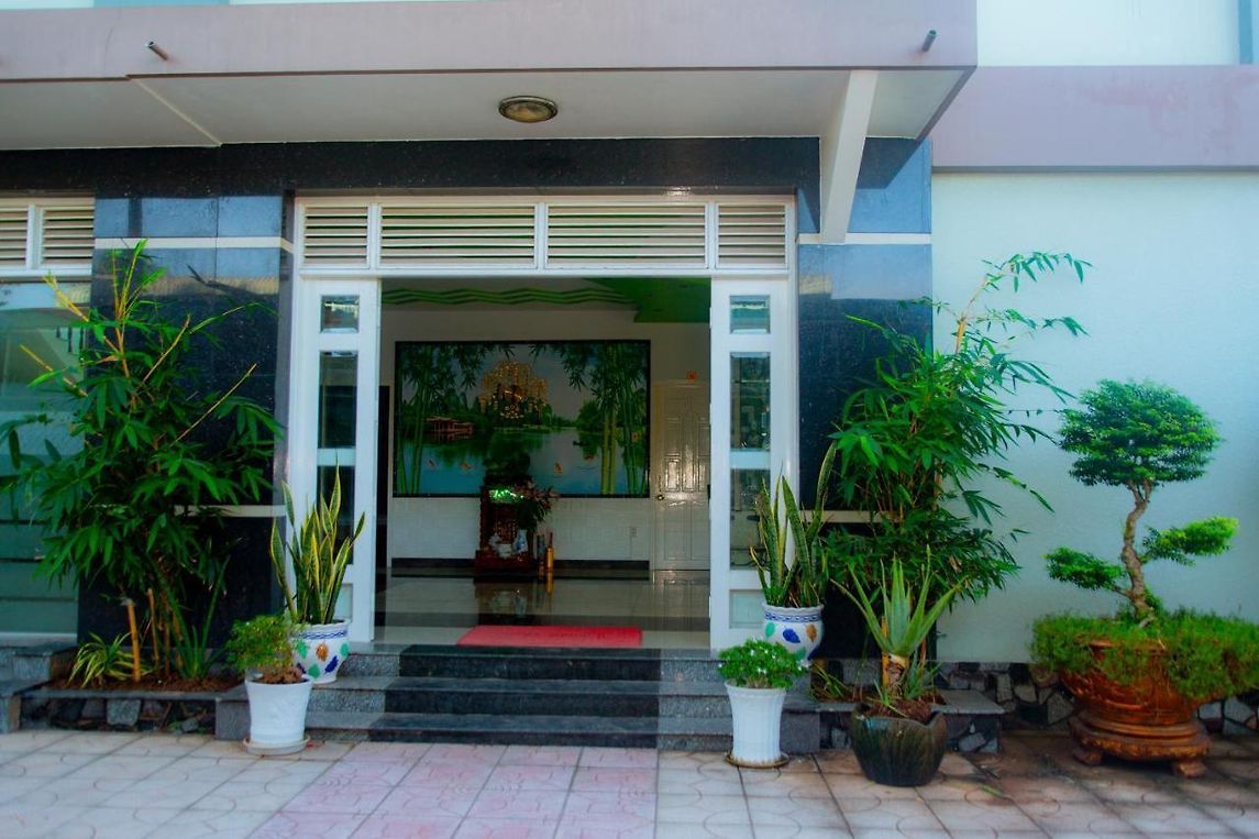 danh gia chi tiet ve khach san cong doan ben tre 2