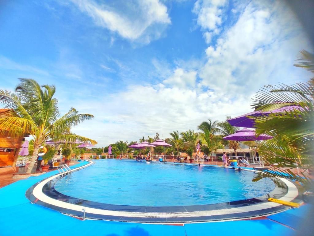 kham pha top khach san co bep rieng cho khach su dung tai ben tre 5