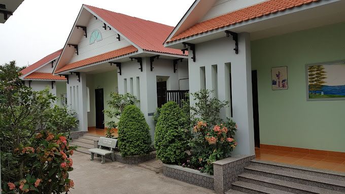 trai nghiem luu tru tai ben tre review khach san quoc anh voi dich vu an tuong