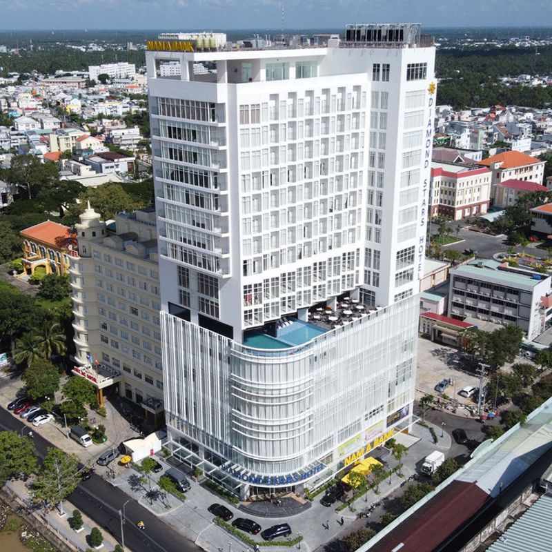 kham pha khong gian nghi duong ly tuong qua review khach san truong thinh tai ben tre 4